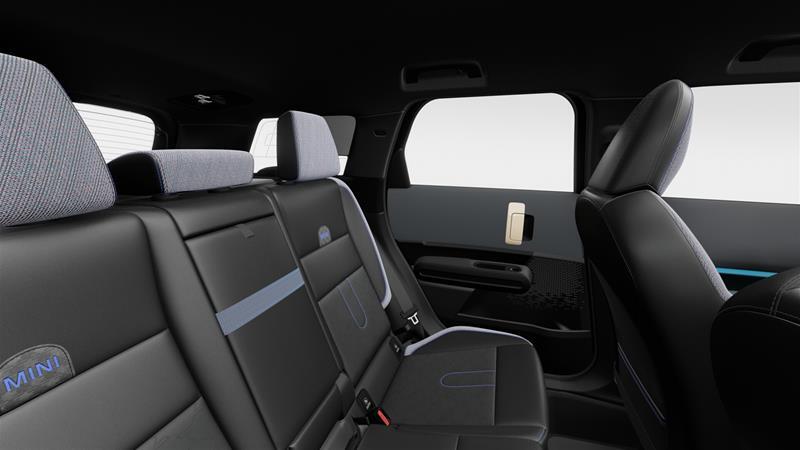 2026 MINI Countryman - Image 13