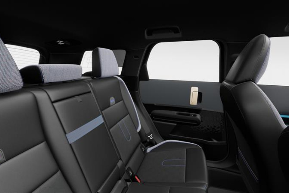 2026 MINI Countryman - Image 13