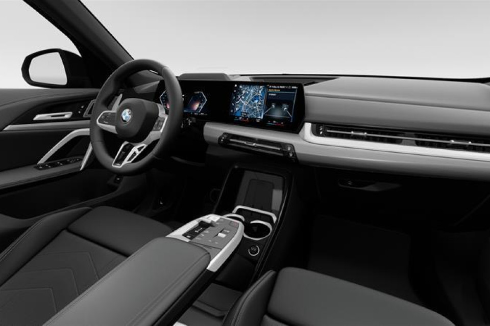 2026 BMW X1 - Image 13
