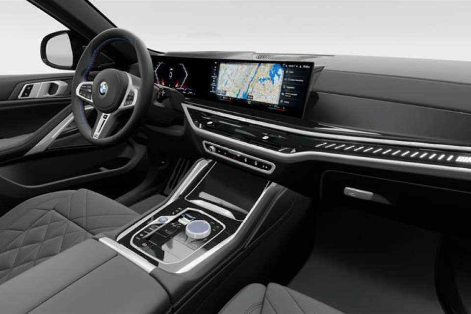 2026 BMW X6 - Image 13