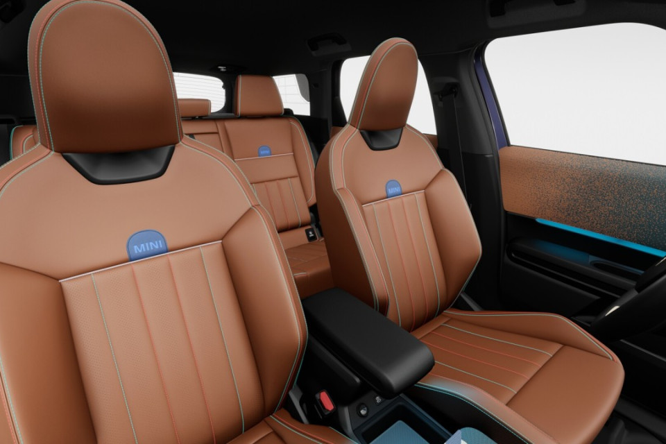 2026 MINI Countryman - Image 11