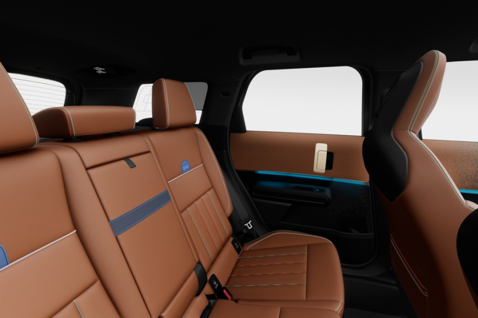 2026 MINI Countryman - Image 12