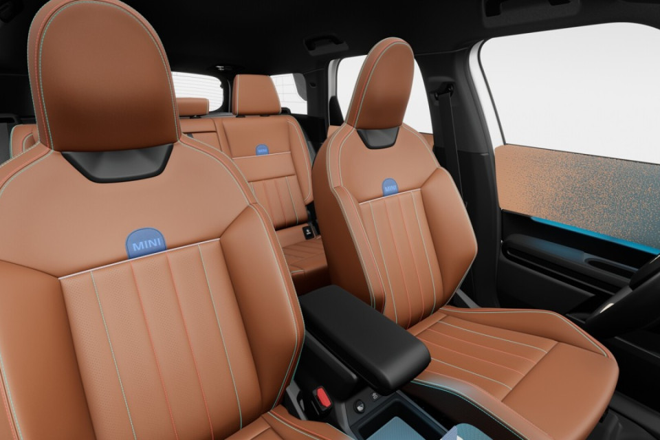 2026 MINI Countryman - Image 11