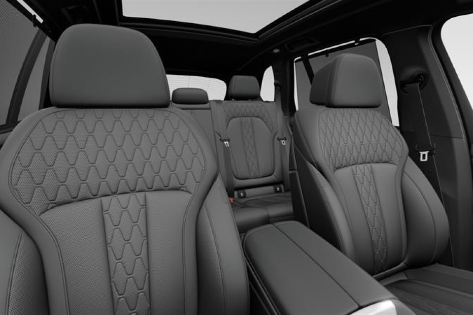 2026 BMW X5 - Image 4