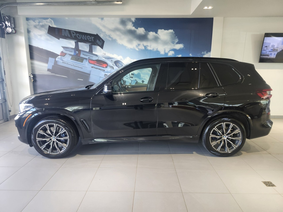 2022 BMW X5 - Image 2
