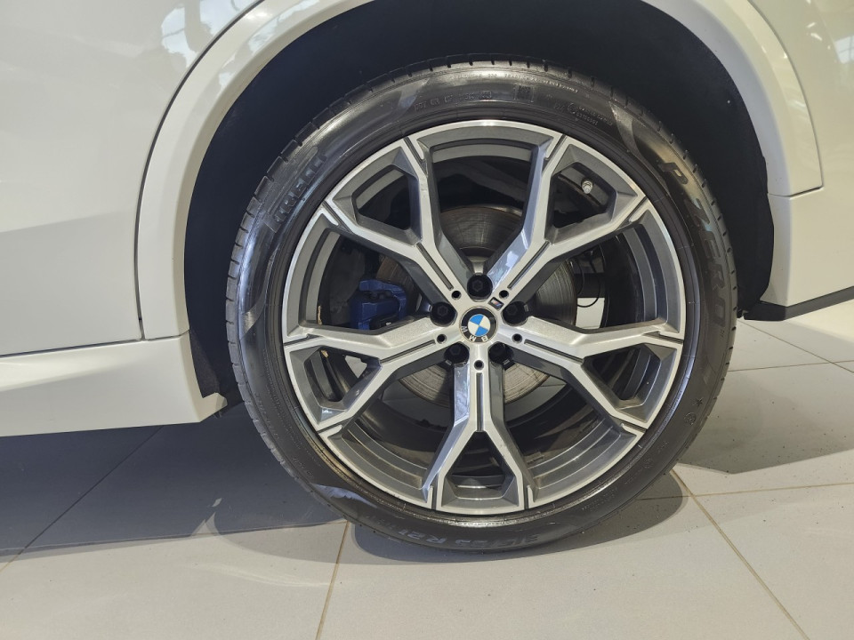 2022 BMW X5 - Image 4