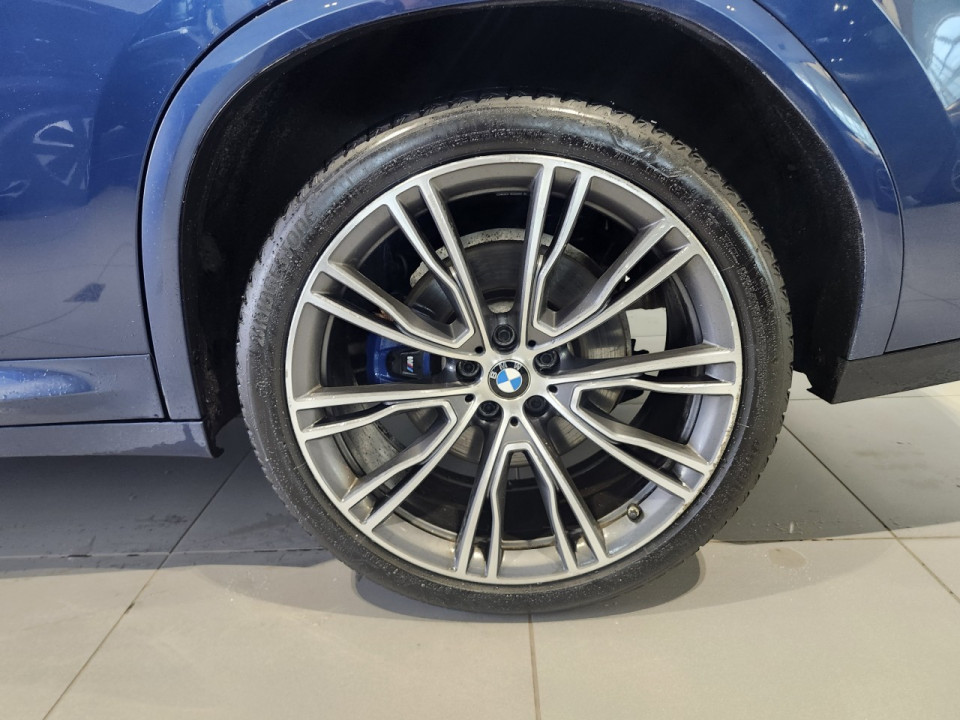 2023 BMW X4 - Image 4