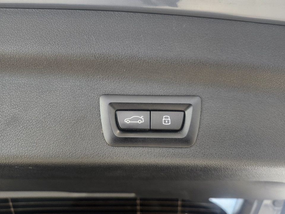 2023 BMW X1 - Image 7