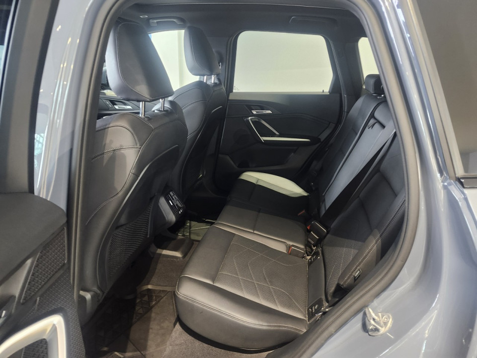 2023 BMW X1 - Image 15