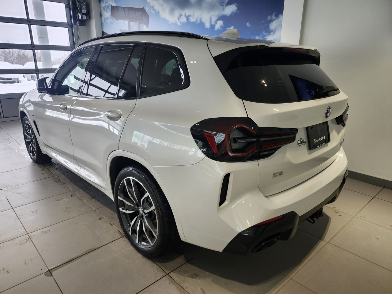 2023 BMW X3 - Image 4