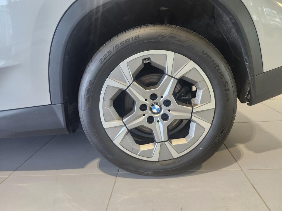 2024 BMW X1 - Image 3
