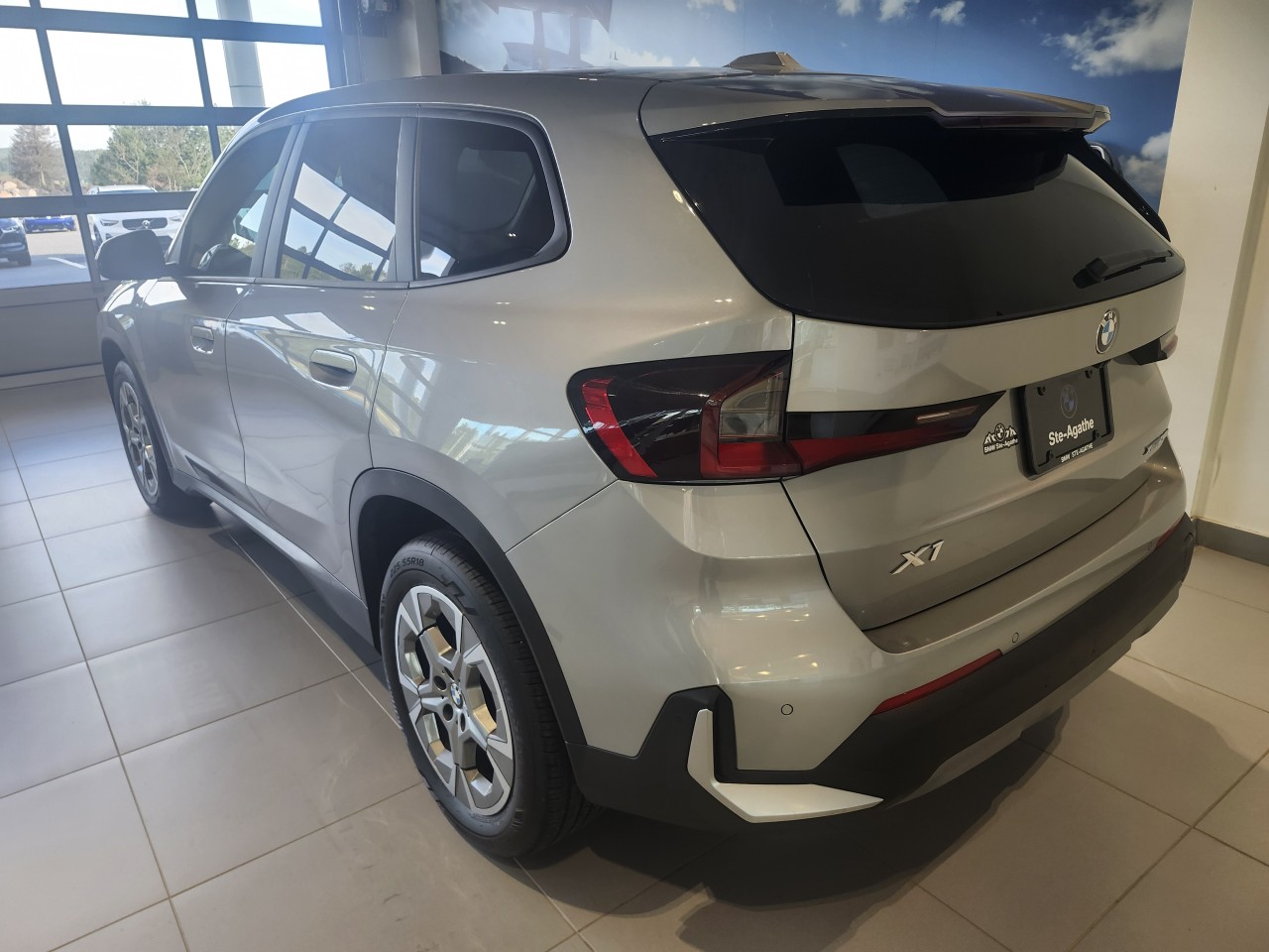 2024 BMW X1 - Image 4