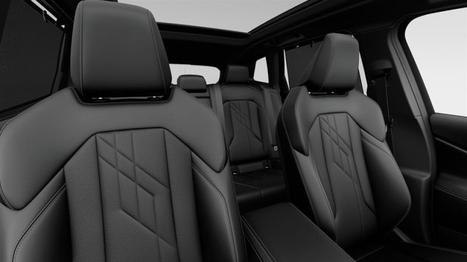 2026 BMW X3 - Image 11