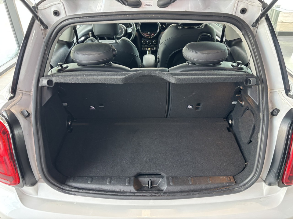 2023 MINI Cooper - Image 6