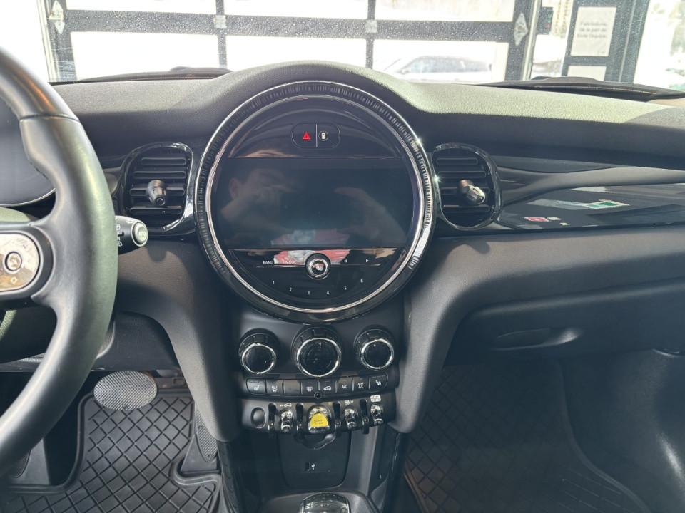 2023 MINI Cooper - Image 17