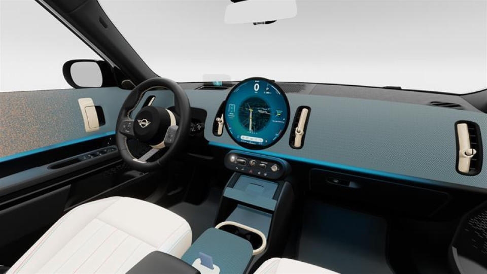2026 MINI Countryman - Image 13