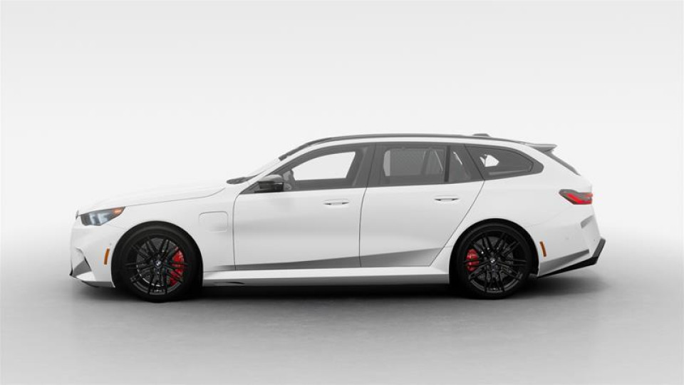 2027 BMW M5 - Image 3