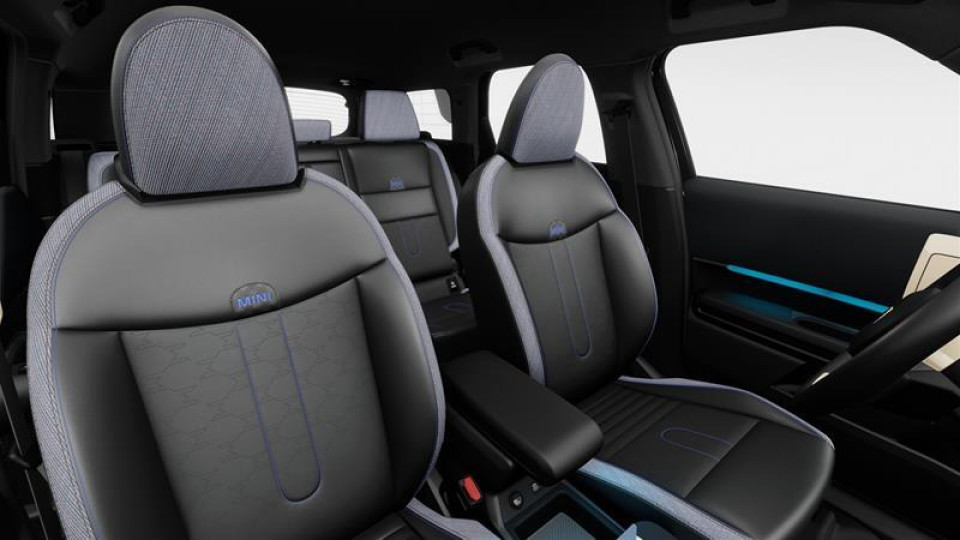 2026 MINI Countryman - Image 14