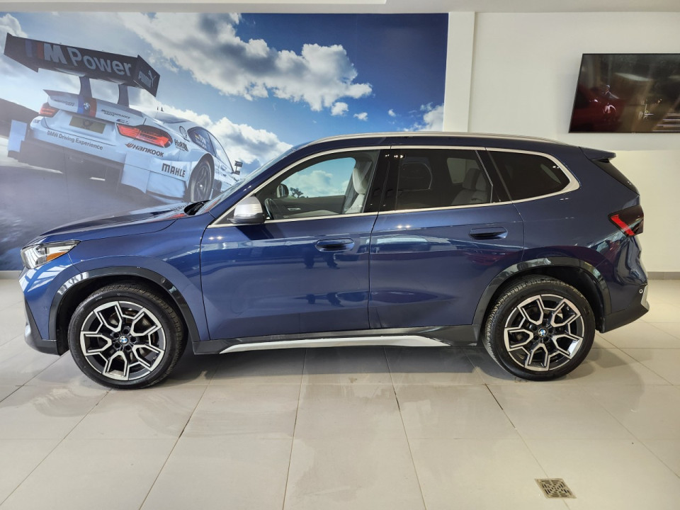2023 BMW X1 - Image 2