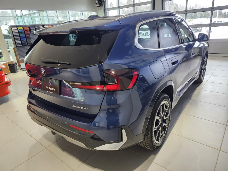 2023 BMW X1 - Image 9