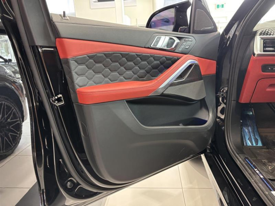 2026 BMW X6 M - Image 9