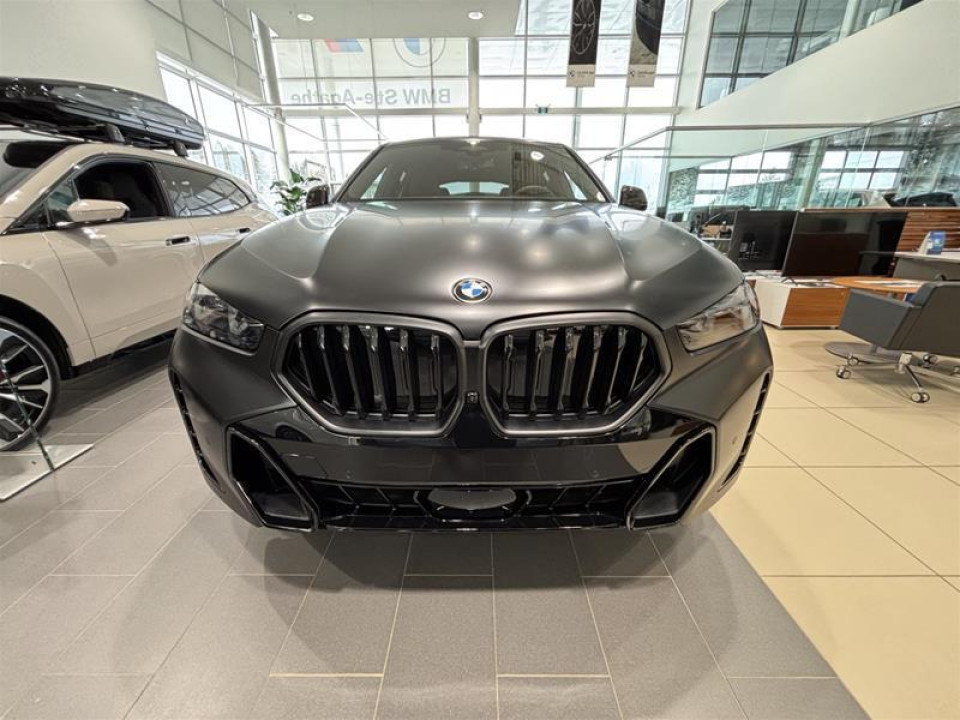 2026 BMW X6 - Image 12