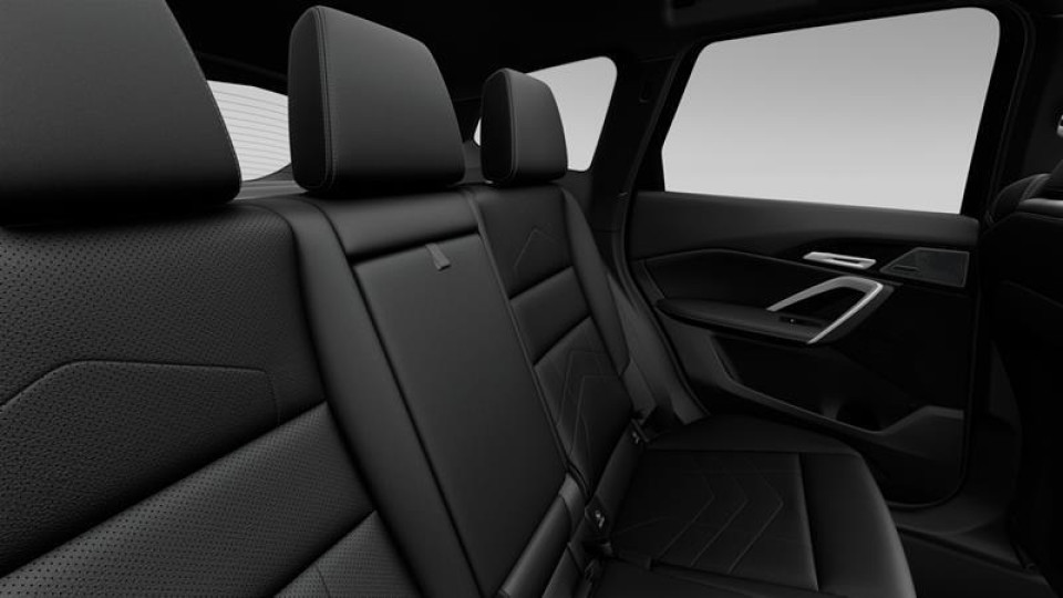2026 BMW X1 - Image 12