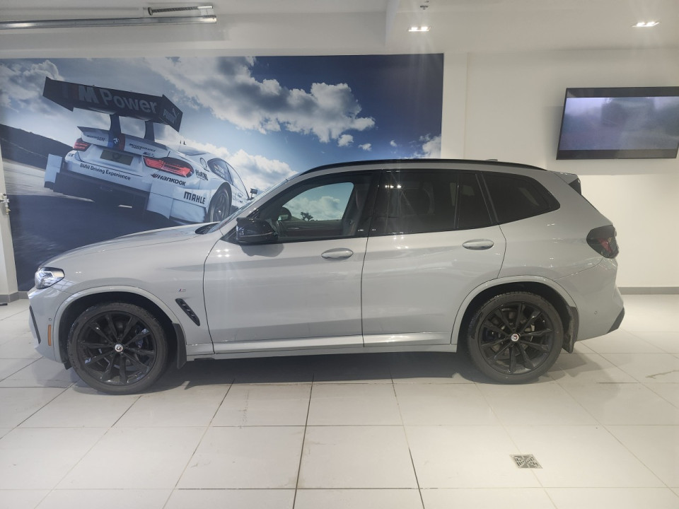2023 BMW X3 - Image 2