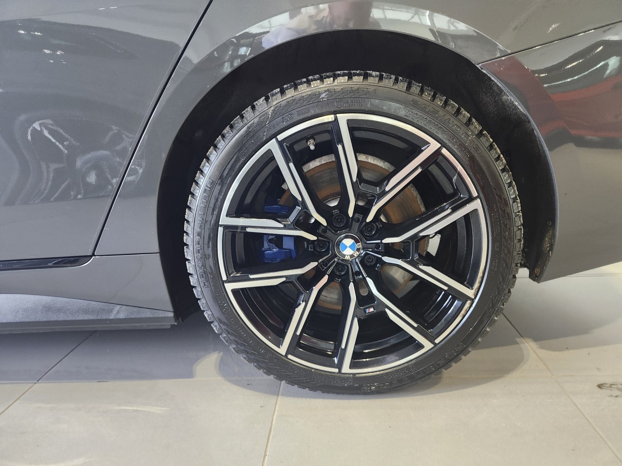 2025 BMW i4 - Image 4