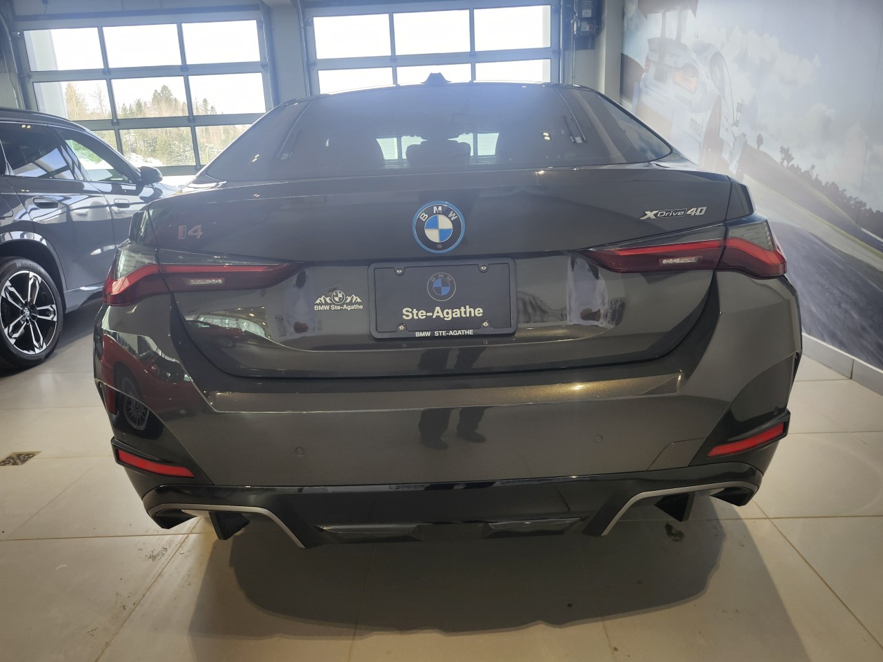 2025 BMW i4 - Image 5