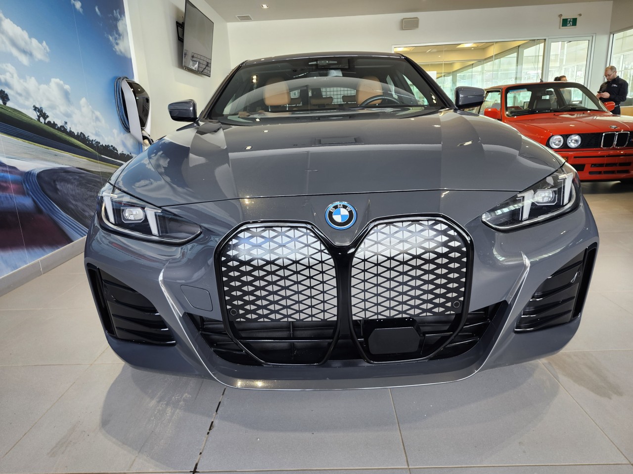 2025 BMW i4 - Image 10