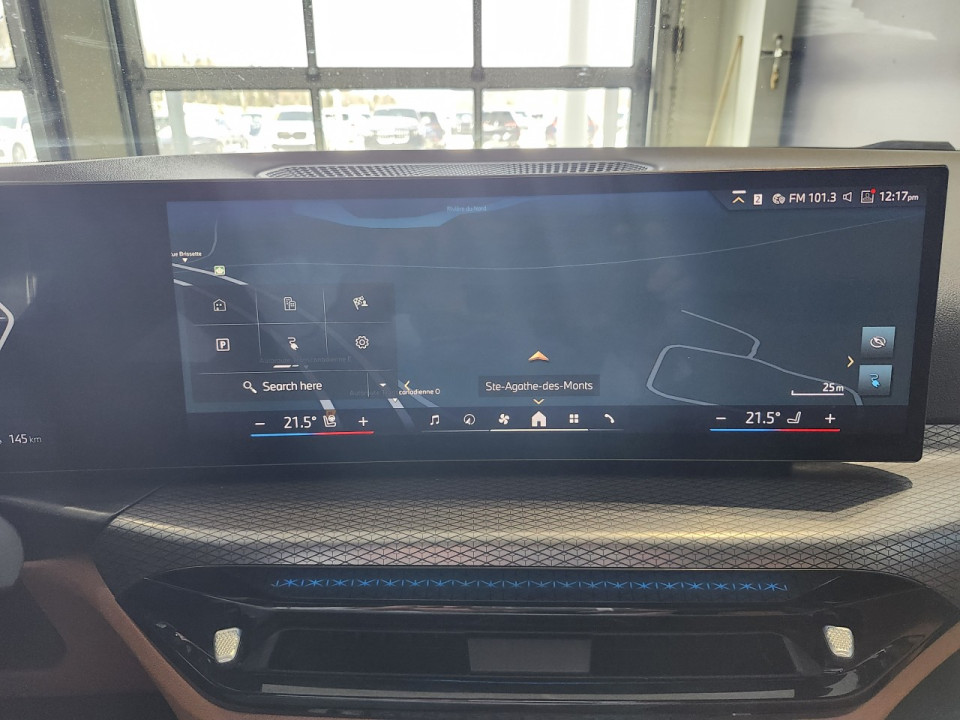 2025 BMW i4 - Image 19