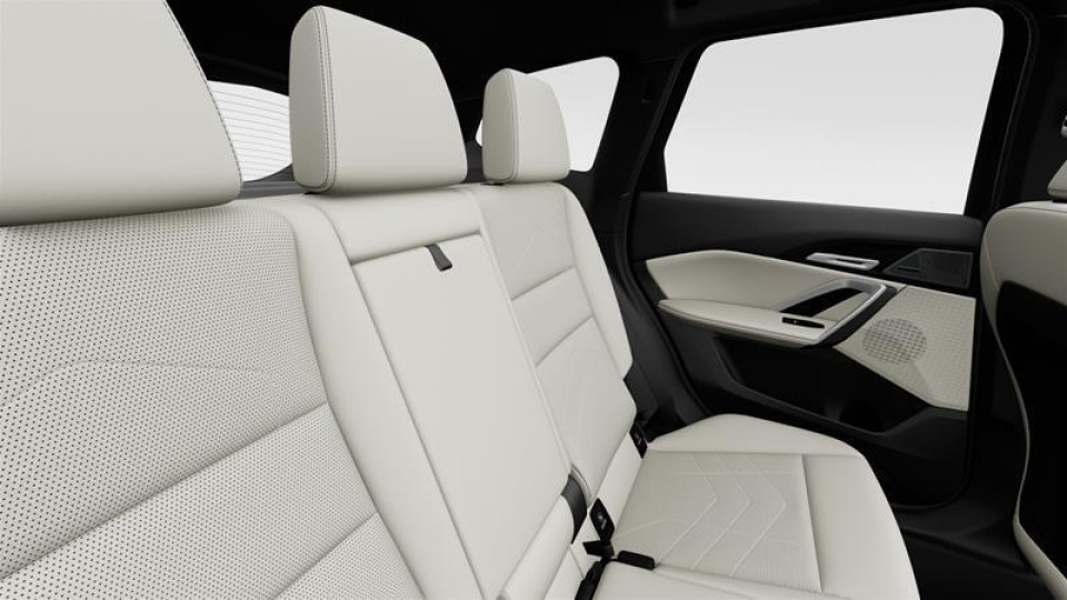 2026 BMW X1 - Image 14