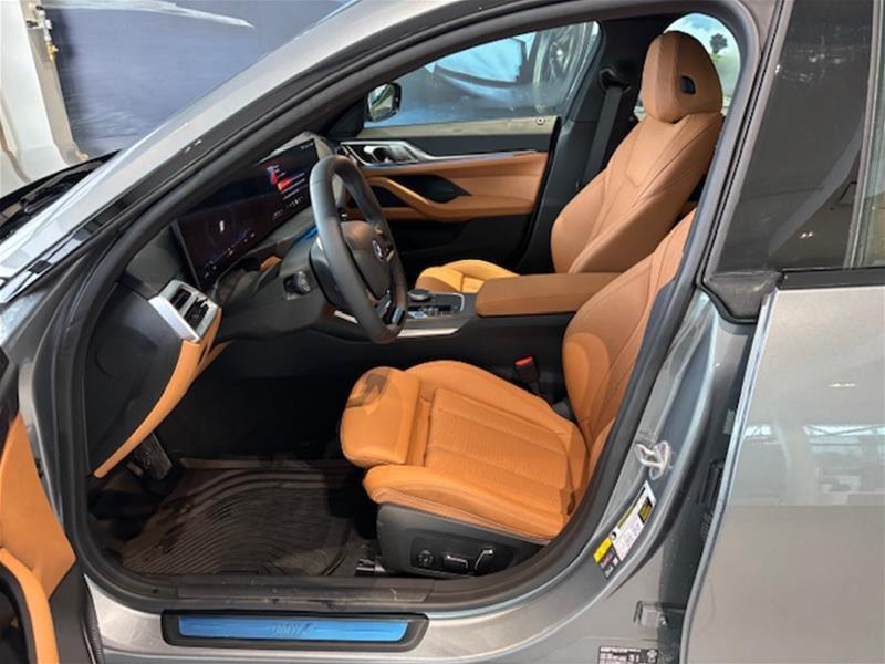 2025 BMW i4 - Image 11