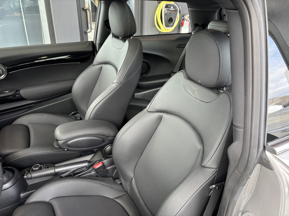 2024 MINI Cooper - Image 11