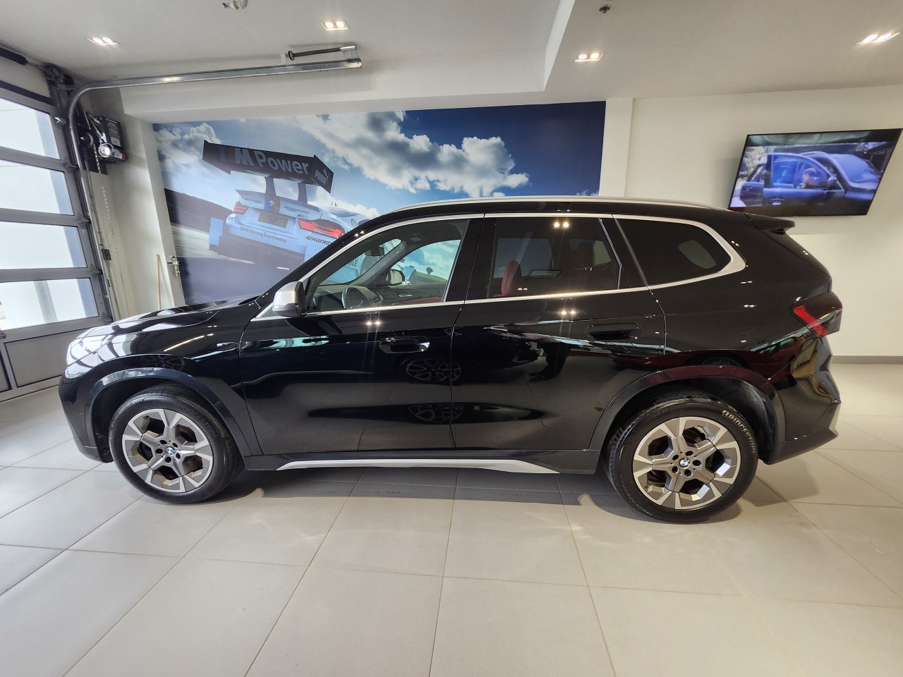 2024 BMW X1 - Image 2