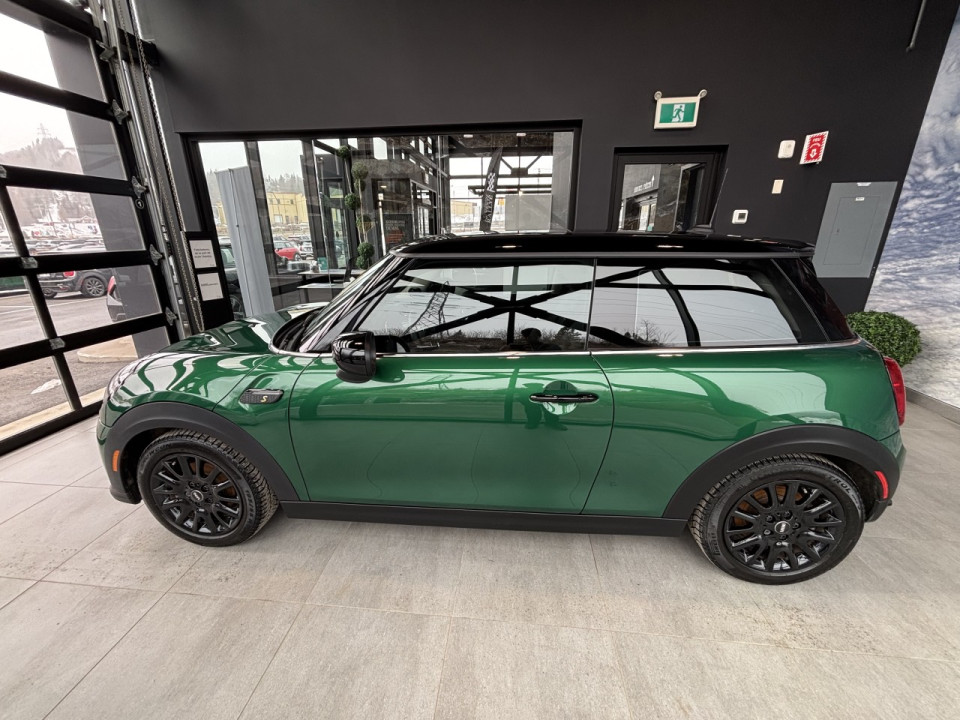 2023 MINI Cooper - Image 2