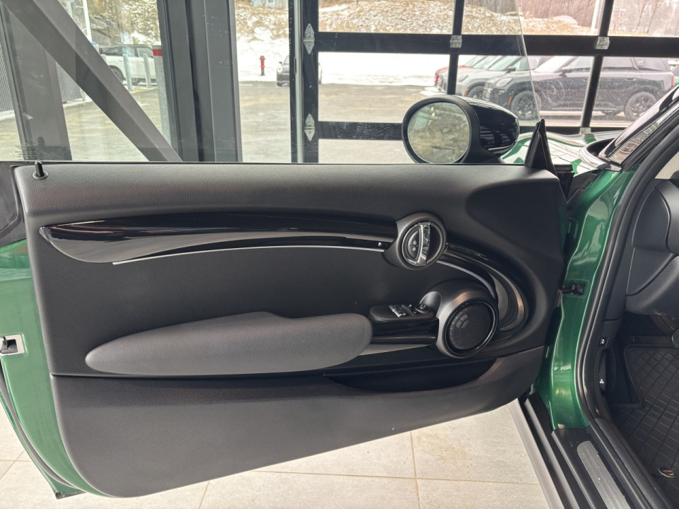 2023 MINI Cooper - Image 14