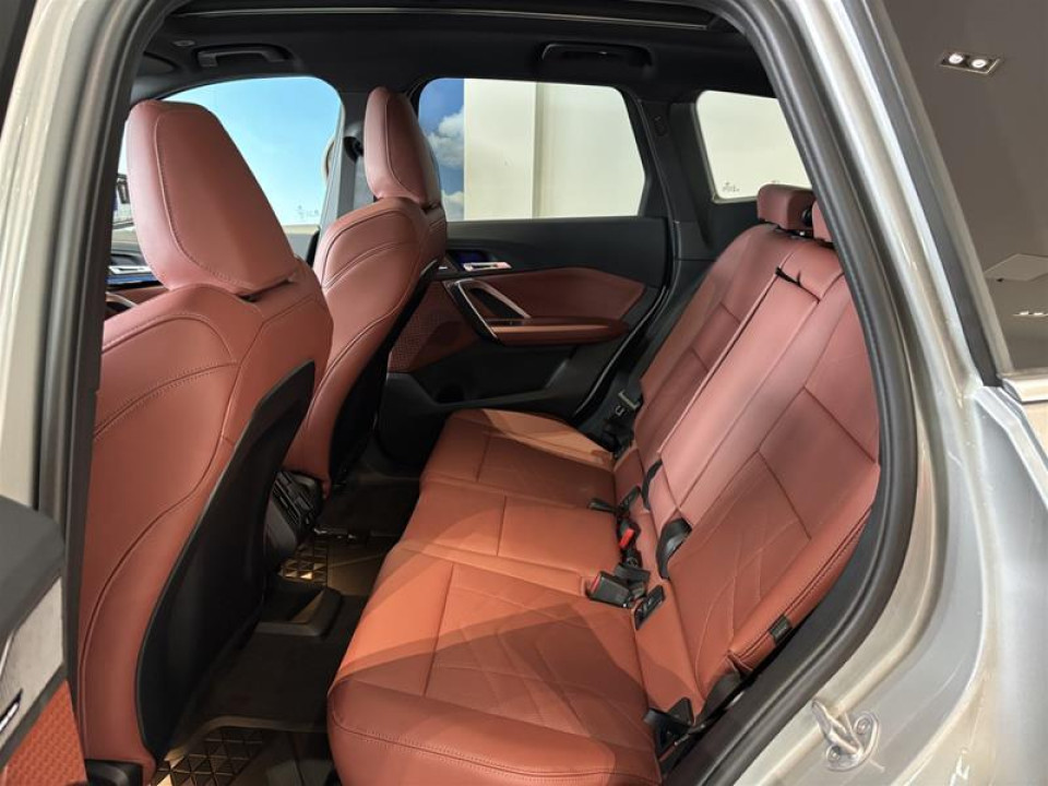 2026 BMW X1 - Image 12