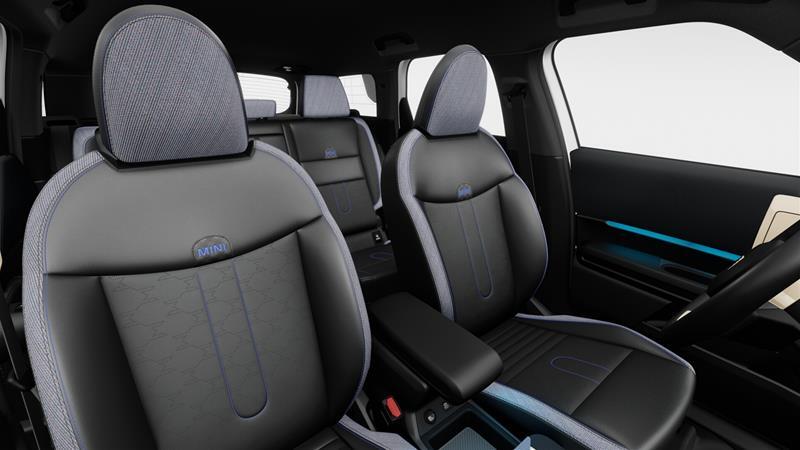 2026 MINI Countryman - Image 13