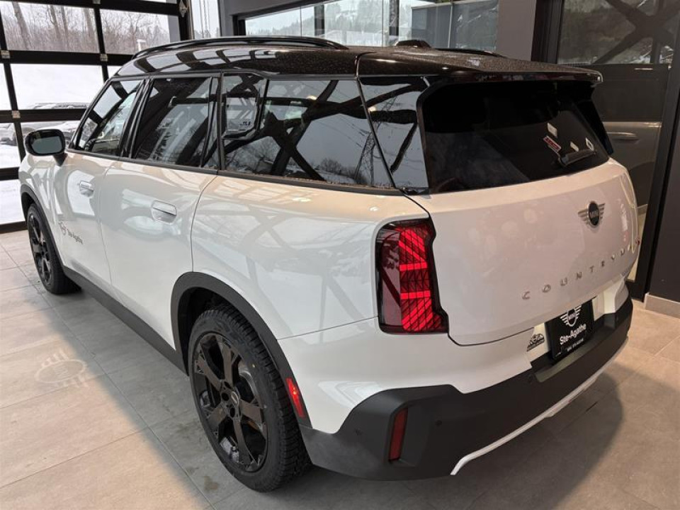 2026 MINI Countryman - Image 19