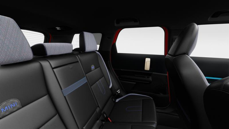 2026 MINI Countryman - Image 11