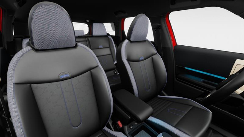 2026 MINI Countryman - Image 12