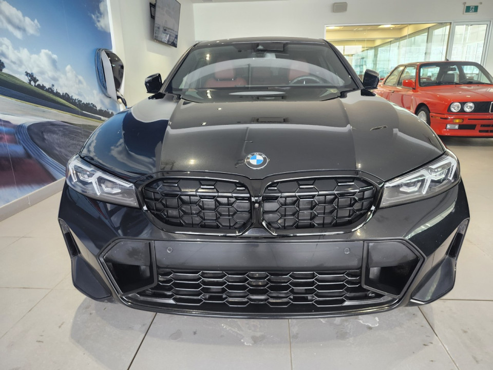 2024 BMW 3 Series - Image 10