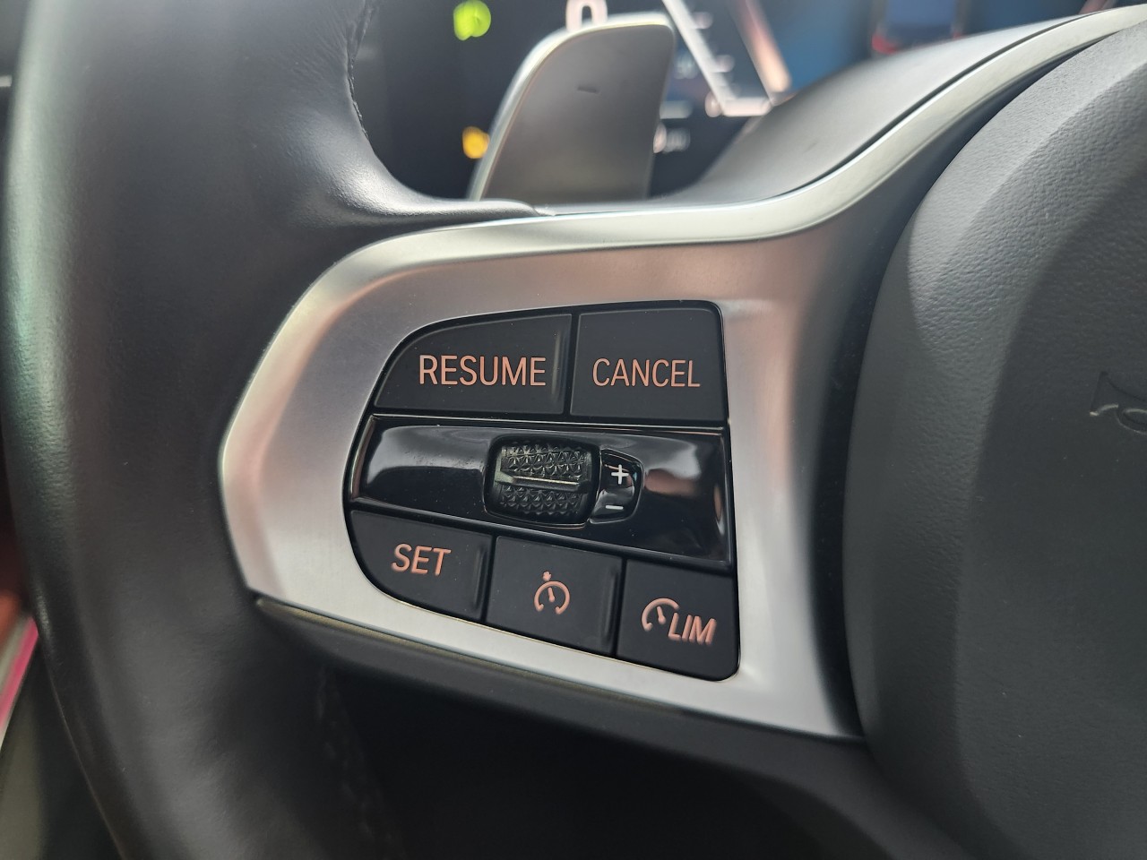 2024 BMW 3 Series - Image 17