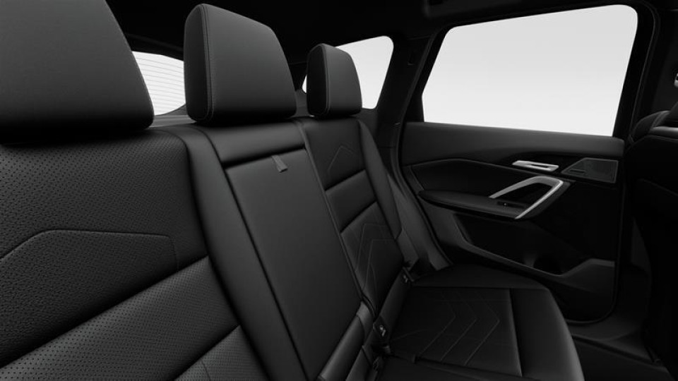 2026 BMW X1 - Image 12