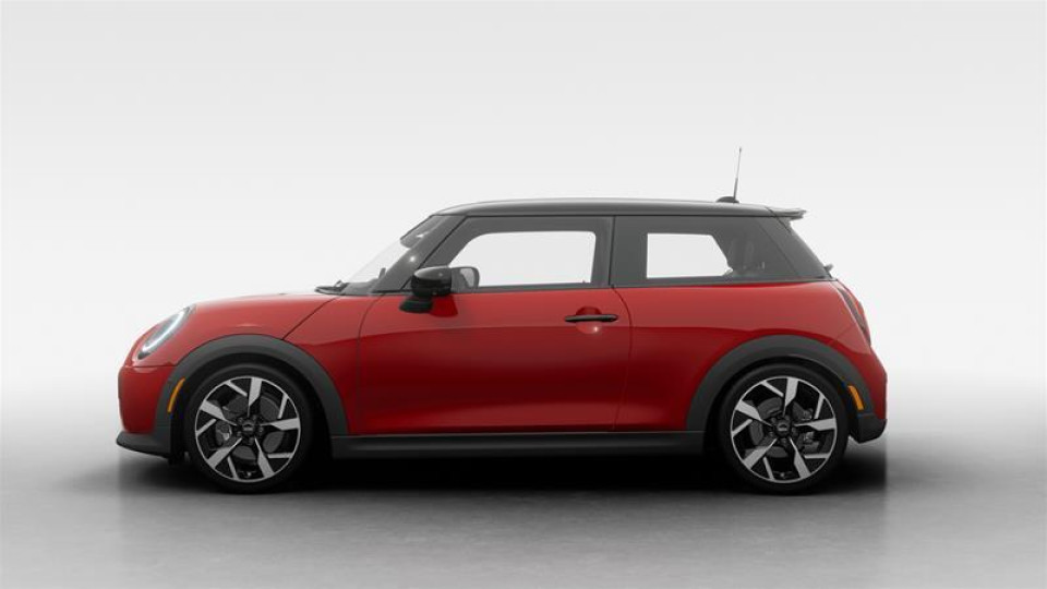 2026 MINI 3 Door - Image 4