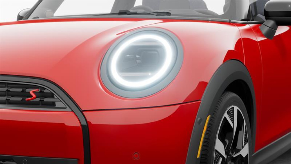 2026 MINI 3 Door - Image 6