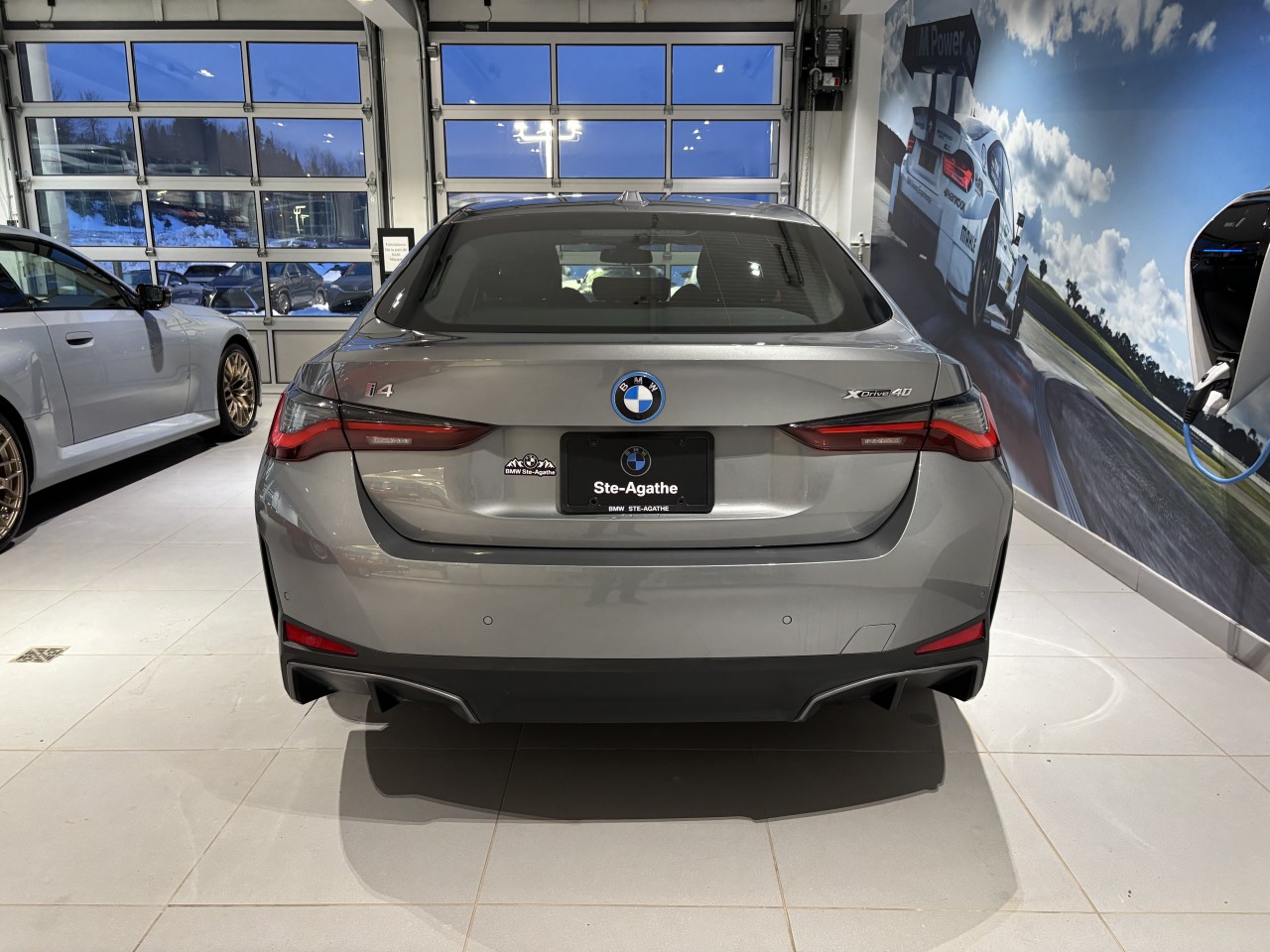 2025 BMW i4 - Image 5
