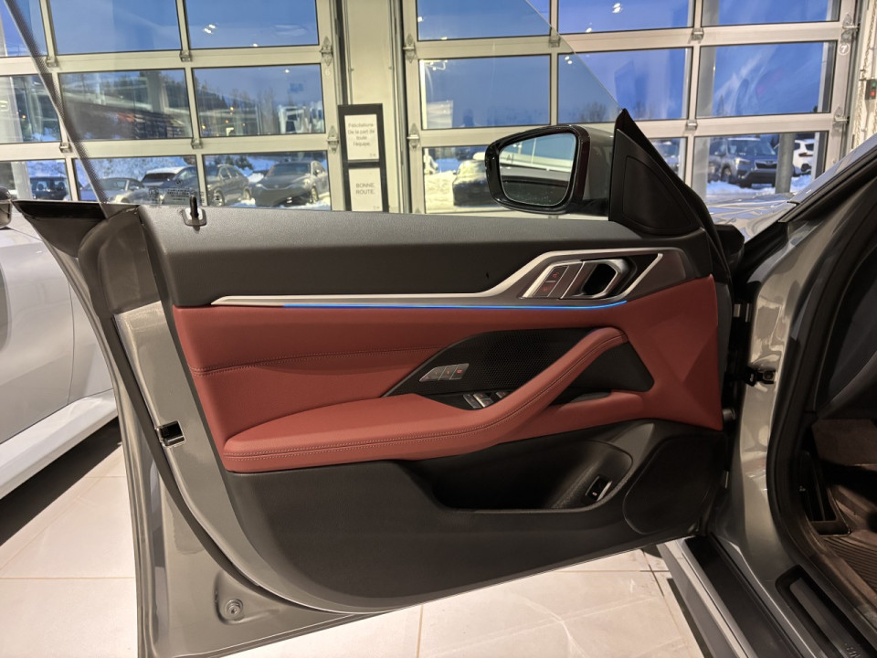 2025 BMW i4 - Image 12